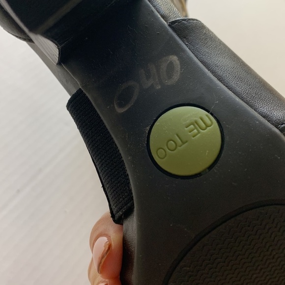 Me Too black ankle strap leather heels size 8 - Picture 10 of 10